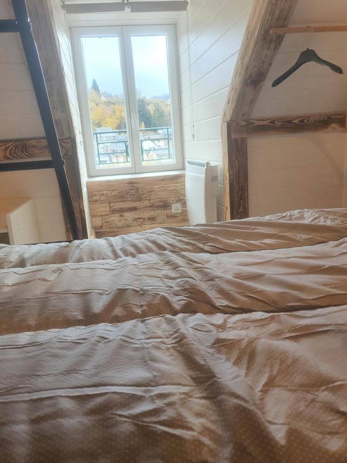Bienvenue Chez Les Ch'Oups ' La Ooh' La Bourboule Exterior foto